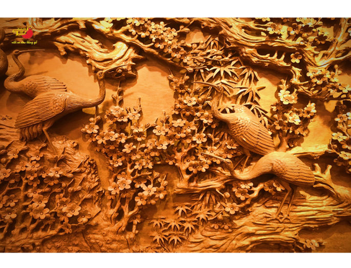 Ý Nghĩa hình ảnh chim hạc và hoa mai trong điêu khắc gỗ mỹ nghệ