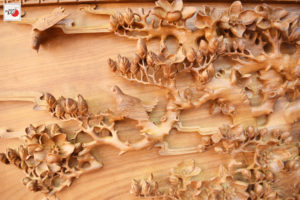 Tranh gỗ bát mã truy phong – Mã Đáo Thành Công